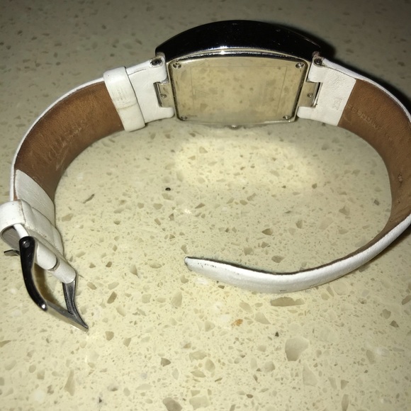 Guess Swarovski White Leather Strap Ladies Watch - Picture 4 of 8